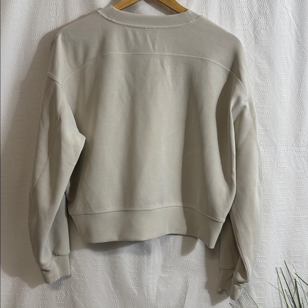 Lululemon Softstream Cropped Sweatshirt - Picture 6 of 9